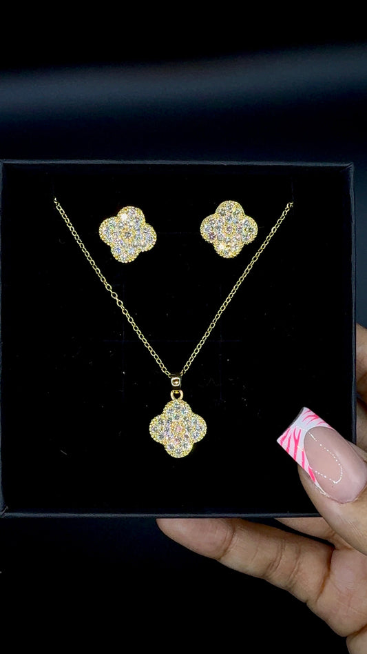 PAVÉ CLOVER SET