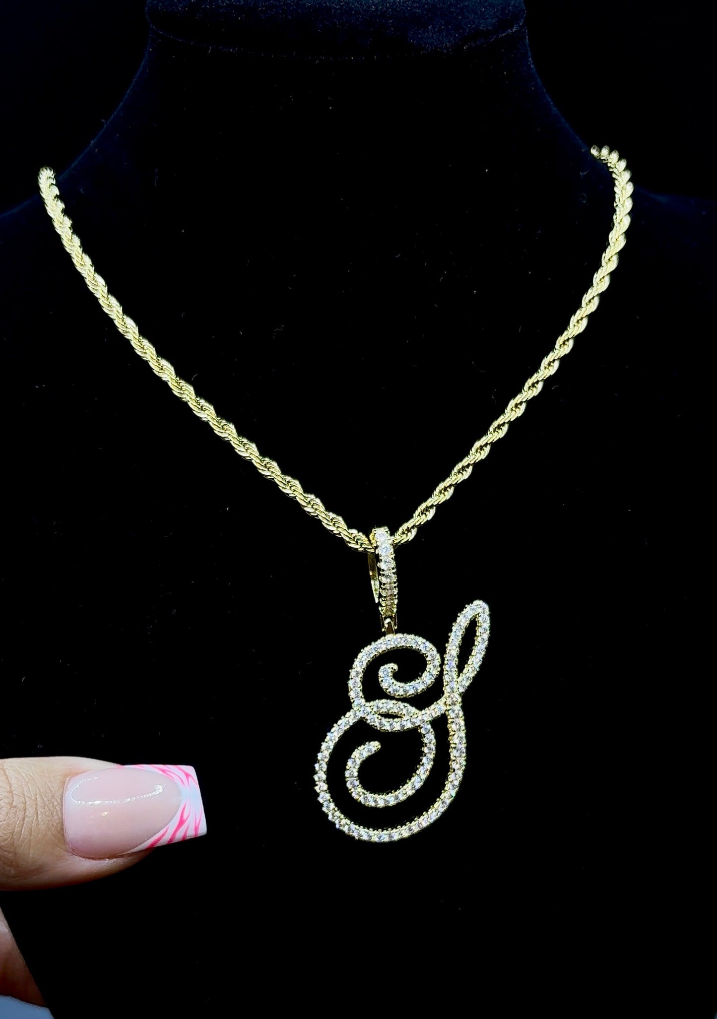 INITIAL PENDANT NECKLACE  (AVAILABLE 2/24/26)