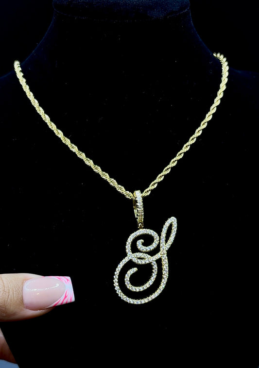 INITIAL PENDANT NECKLACE  (AVAILABLE 2/24/26)