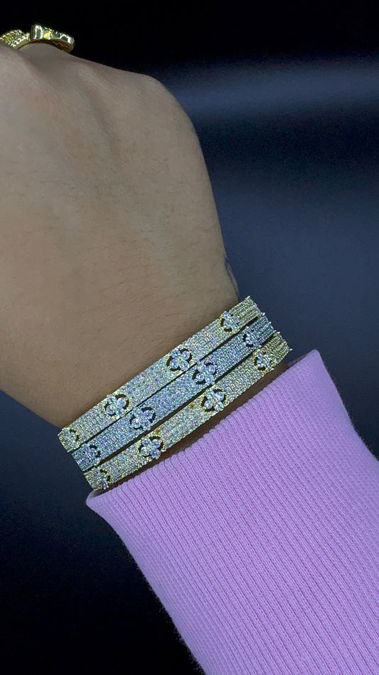 CLOVER BANGLE