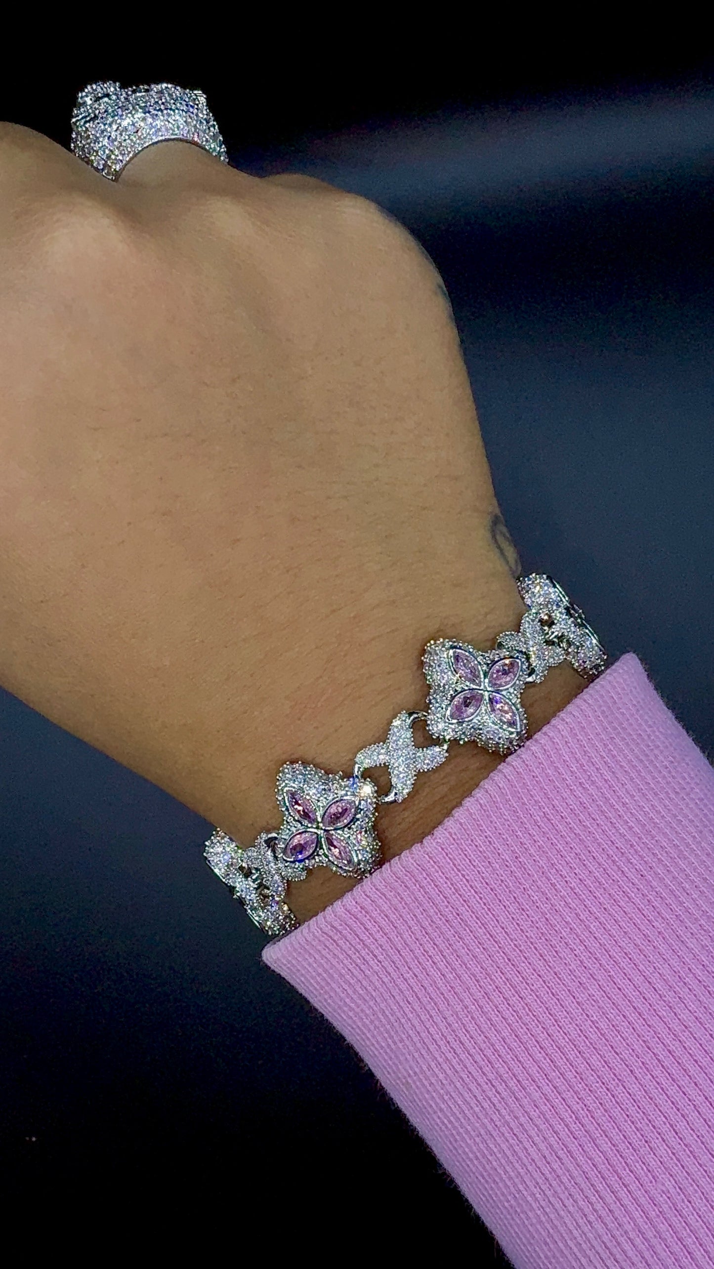 PINK CLOVER BRACELET