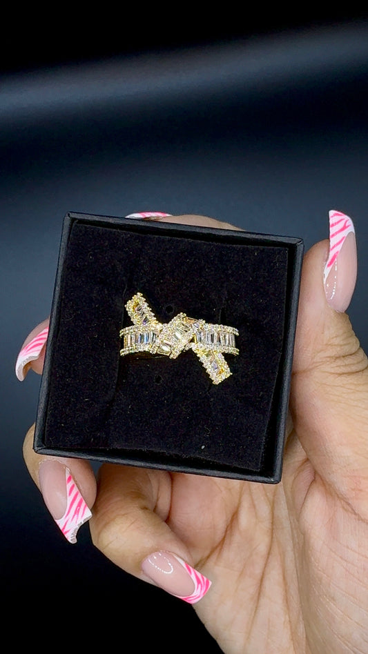 BAGUETTE KNOT RING