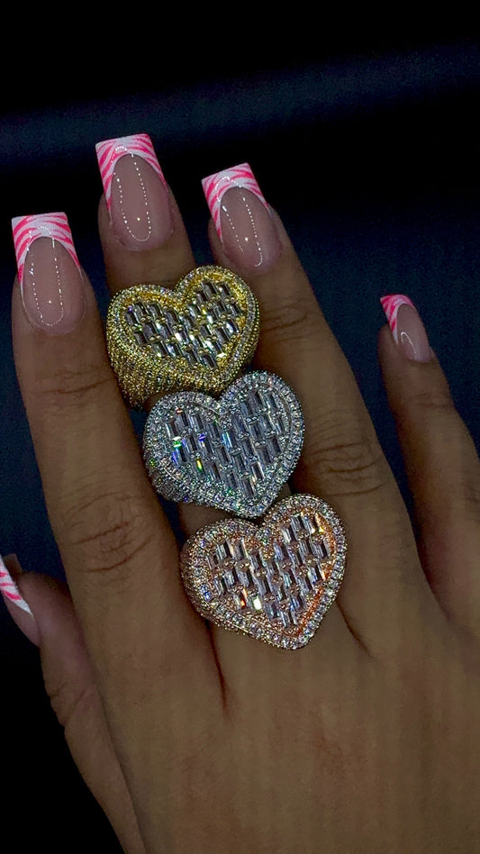 HEART BAGUETTE RING