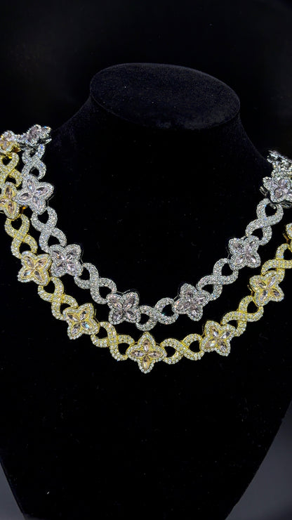 PINK CLOVER INFINITY NECKLACE