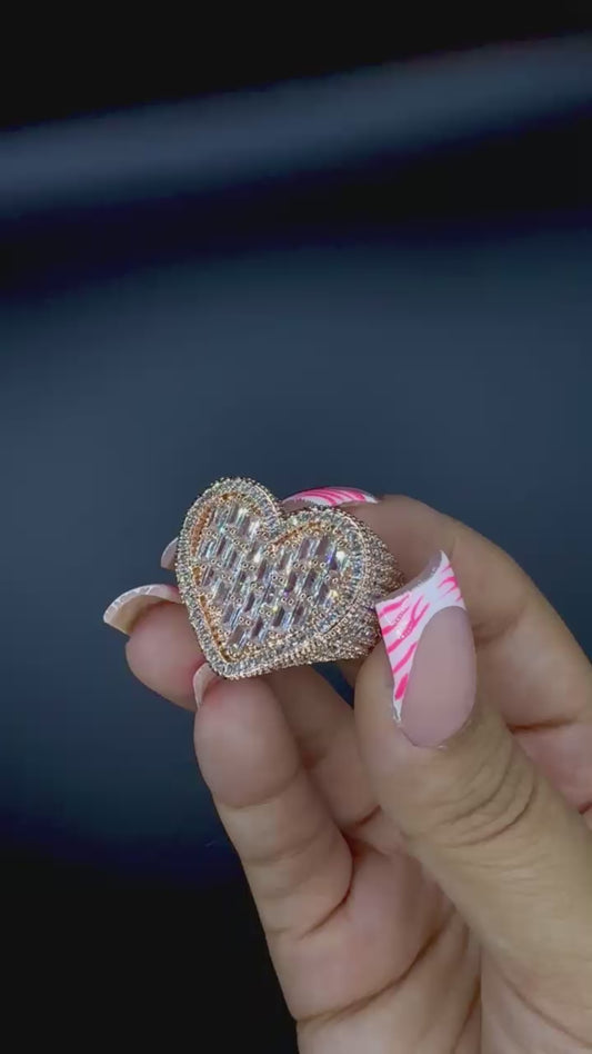 HEART BAGUETTE RING